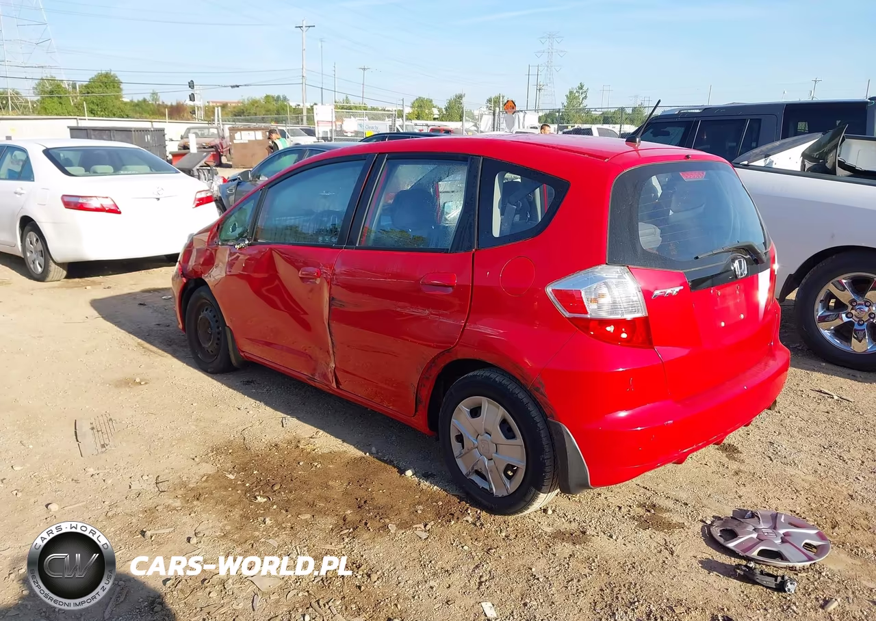 2013 Honda Fit VIN:JHMGE8H34DC054157 - 3