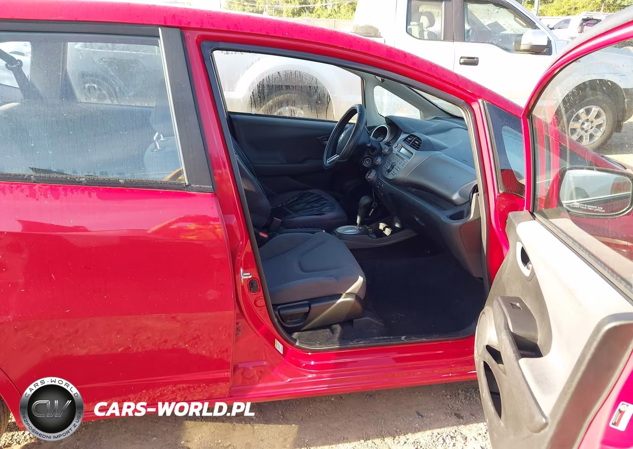 2013 Honda Fit VIN:JHMGE8H34DC054157 - 5