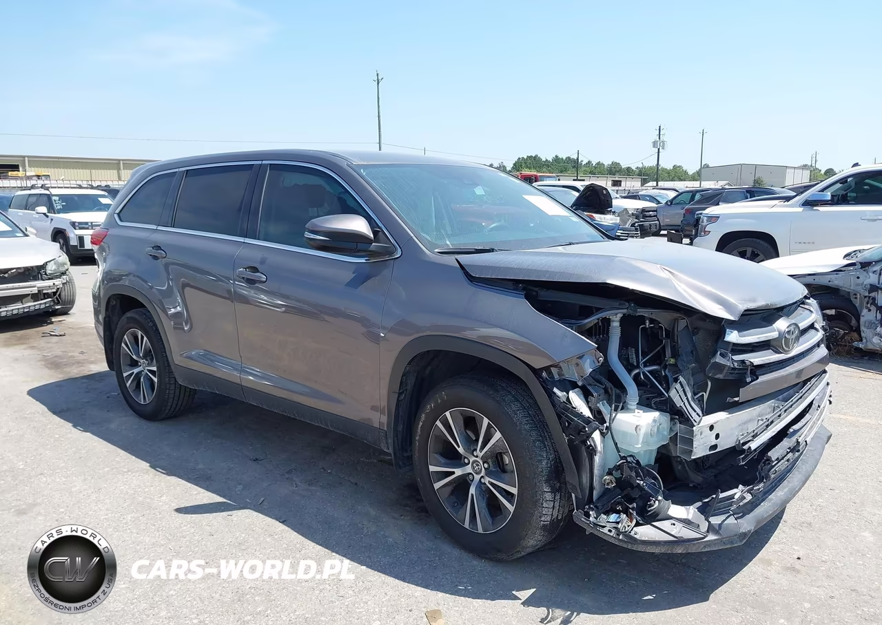 2019 Toyota Highlander Le – zdjęcie 1 z 17