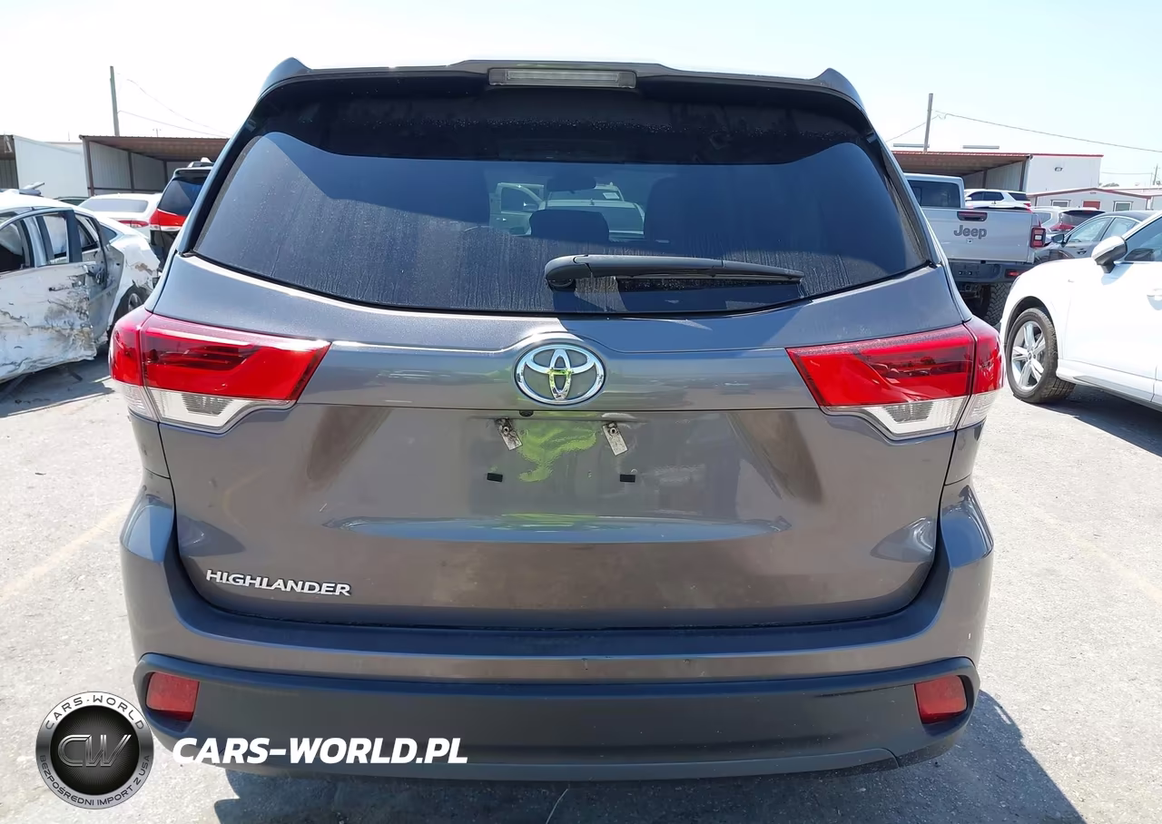 2019 Toyota Highlander Le VIN:5TDZZRFH8KS337529 - 17