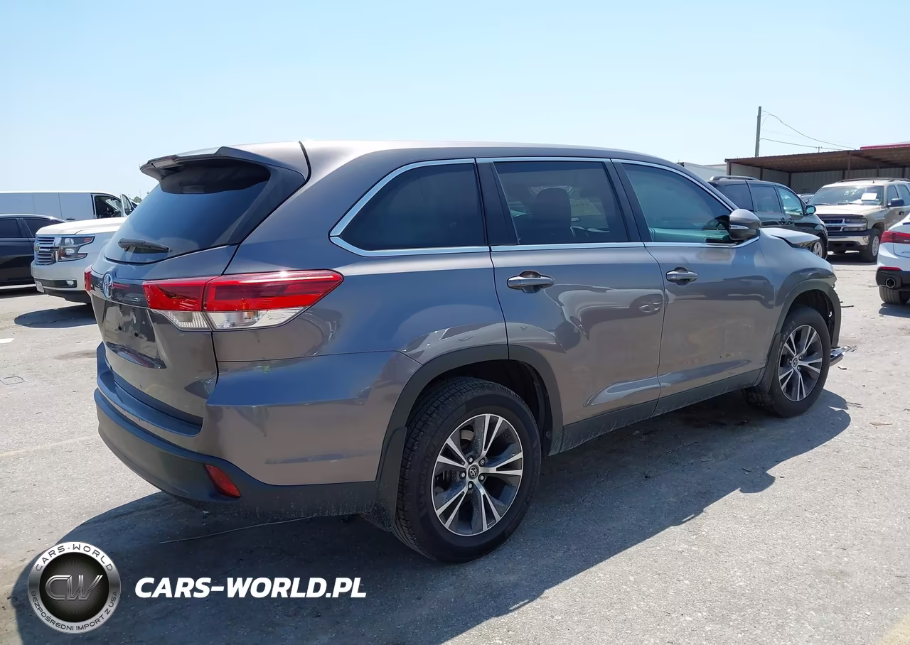 2019 Toyota Highlander Le VIN:5TDZZRFH8KS337529 - 4
