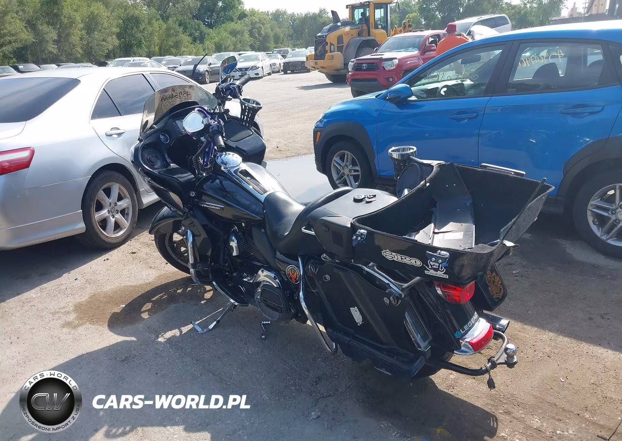 2016 Harley-Davidson Fltru VIN:1HD1KGL12GB631342 - 3