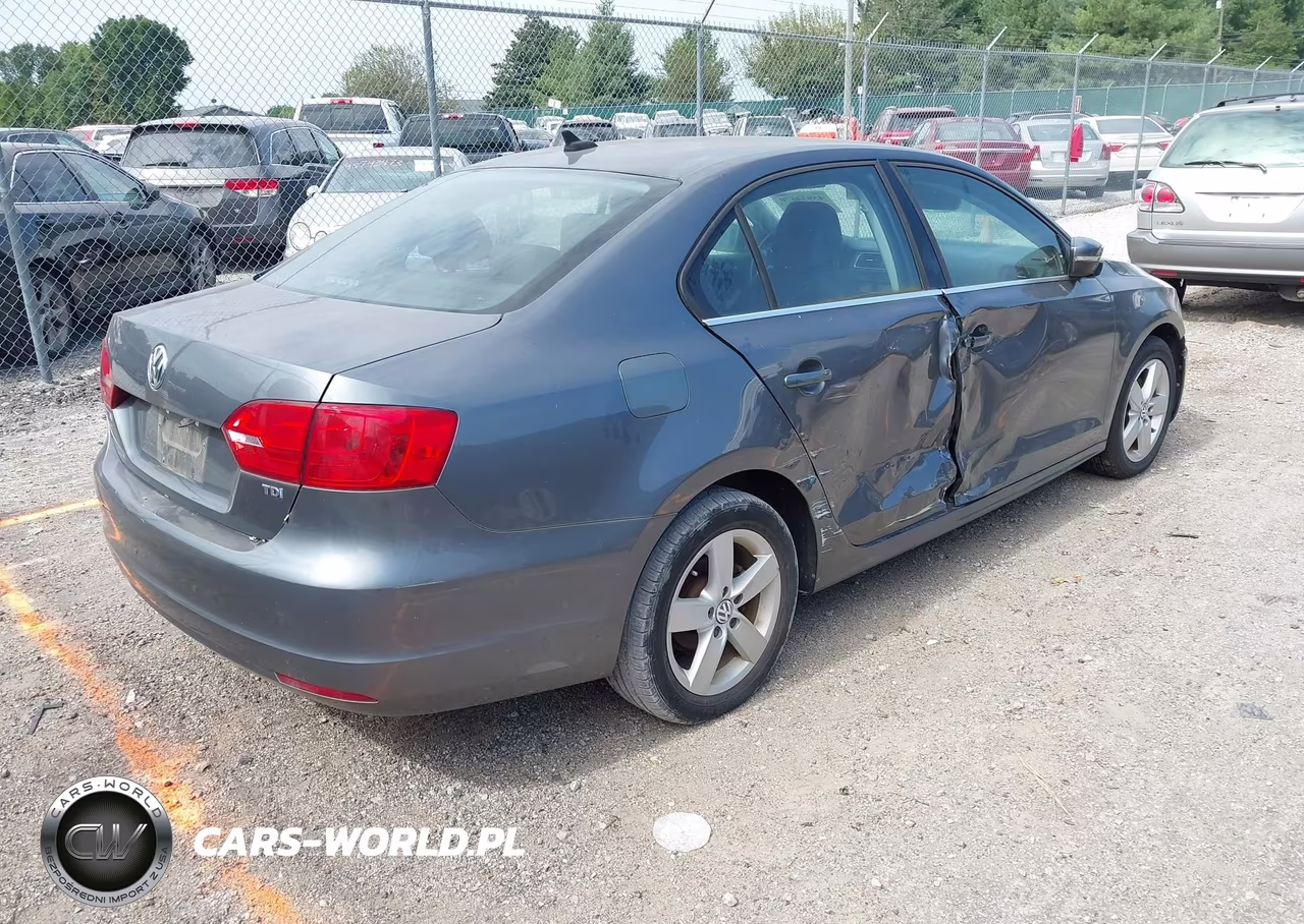 2013 Volkswagen Jetta 2.0L Tdi VIN:3VW3L7AJ9DM400000 - 4