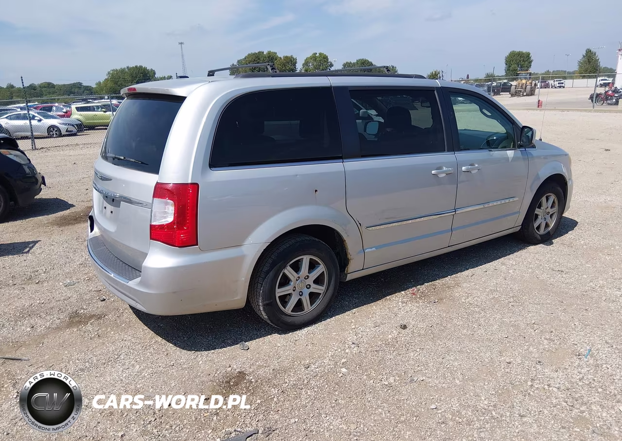 2011 Chrysler Town & Country Touring VIN:2A4RR5DG3BR734538 - 4