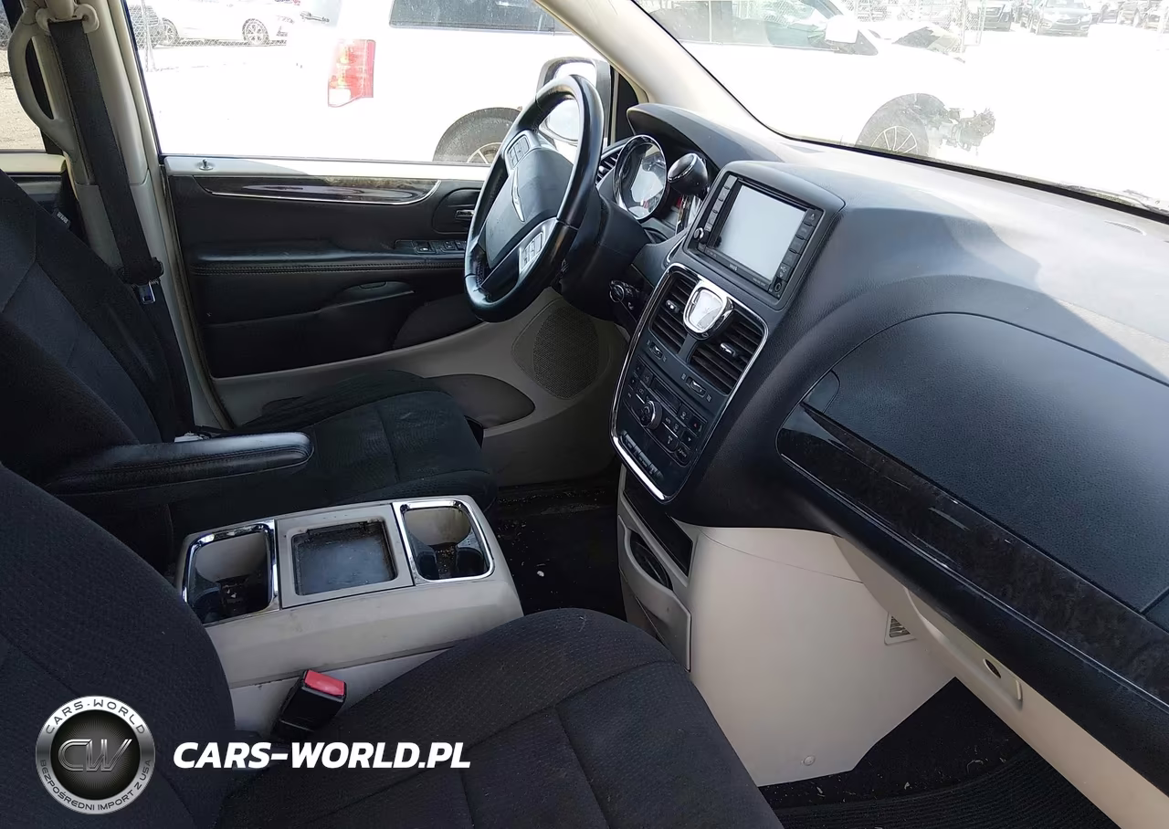 2011 Chrysler Town & Country Touring VIN:2A4RR5DG3BR734538 - 5