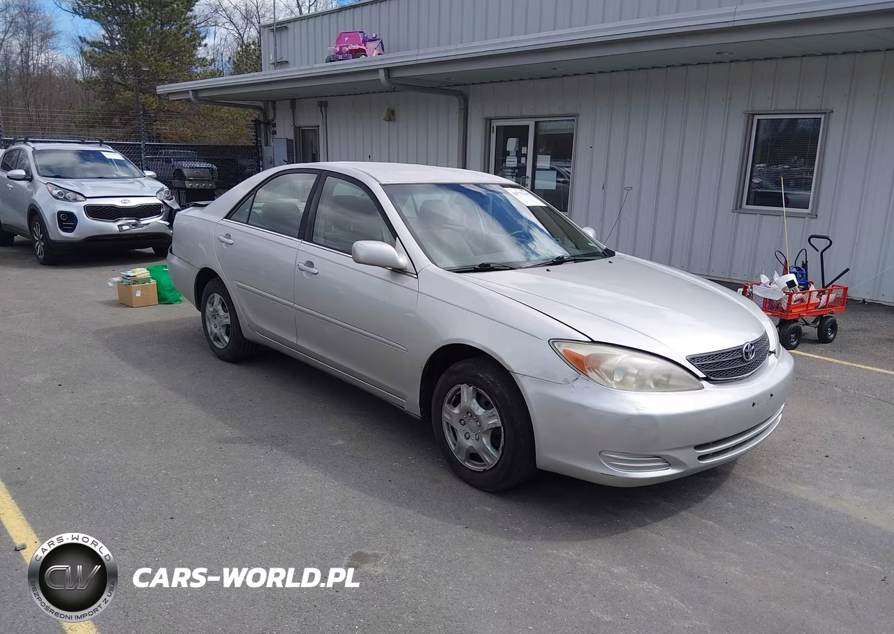 2003 Toyota Camry Le – zdjęcie 1 z 16