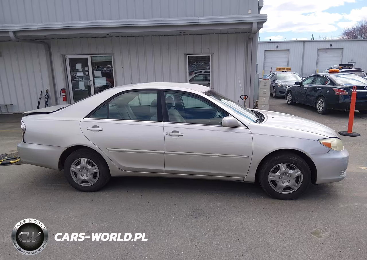 2003 Toyota Camry Le VIN:4T1BE32K83U768487 - 13