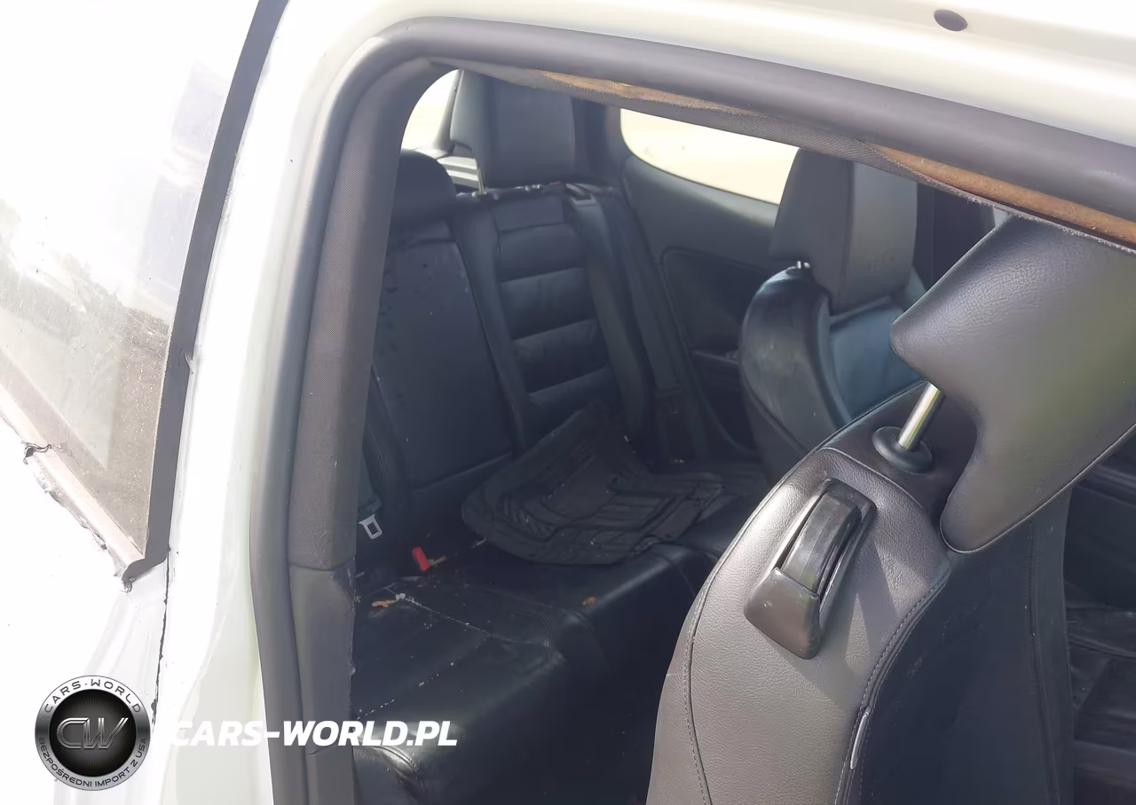 2010 Volkswagen Gti 2-Door VIN:WVWFD7AJ5AW146682 - 8