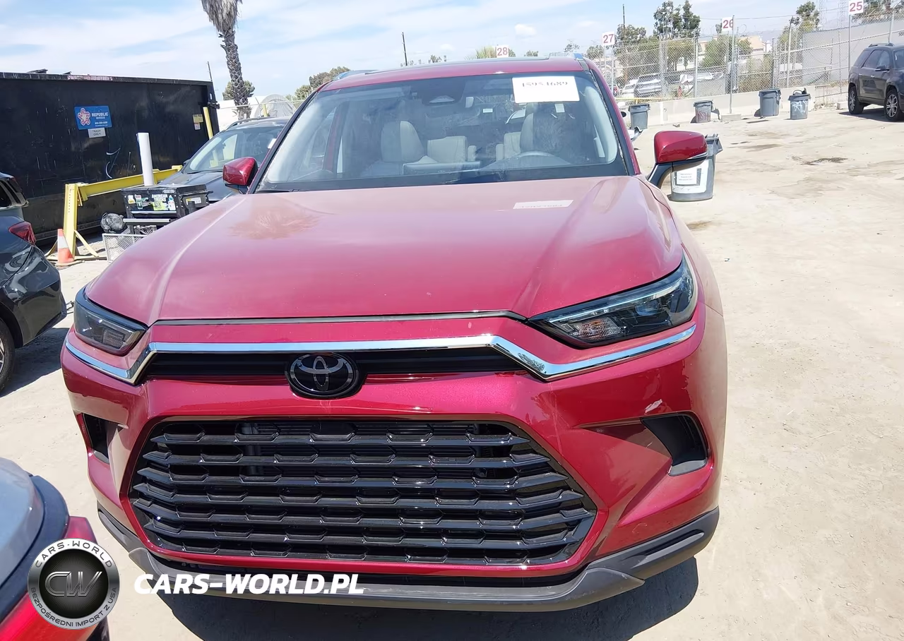 2025 Toyota Grand Highlander Xle VIN:5TDAAAA5XSS029085 - 12