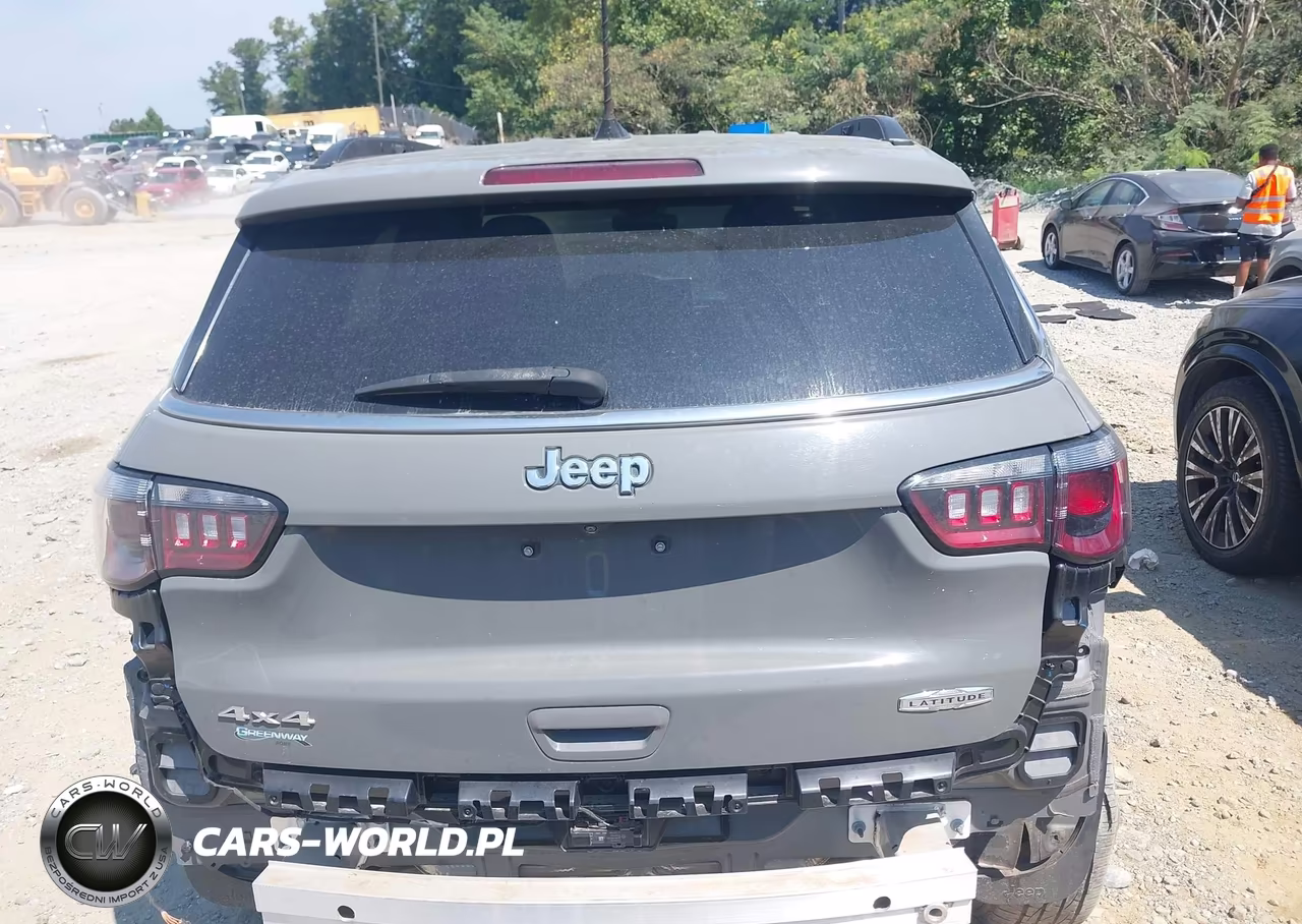 2023 Jeep Compass Latitude 4X4 VIN:3C4NJDBN3PT558165 - 16