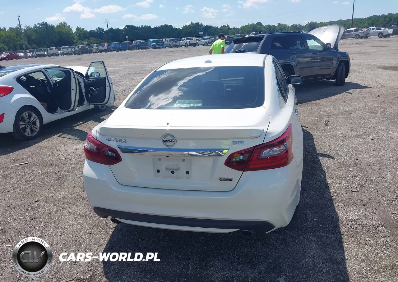 2018 Nissan Altima 2.5 Sr VIN:1N4AL3AP4JC233605 - 16