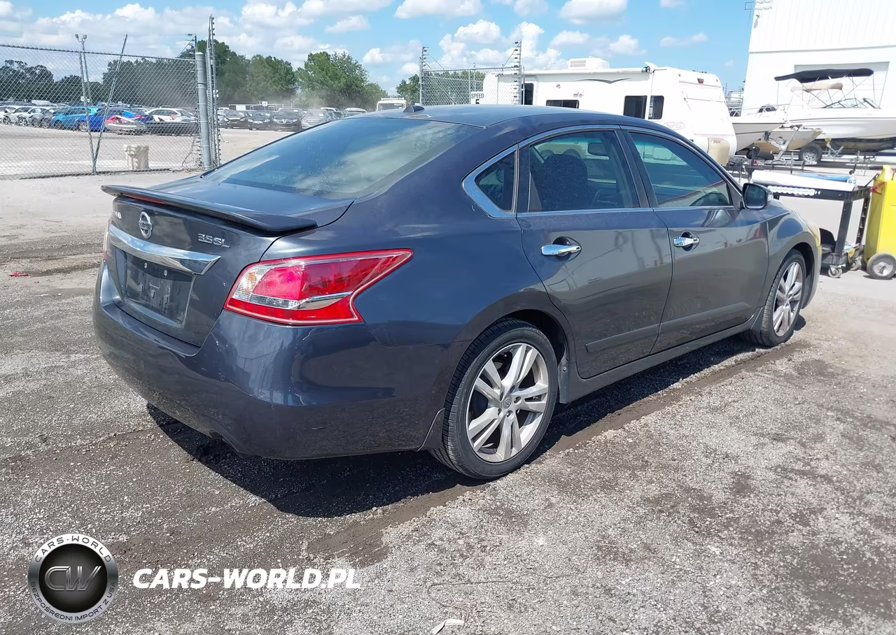 2013 Nissan Altima 3.5S VIN:1N4BL3AP0DC177977 - 4