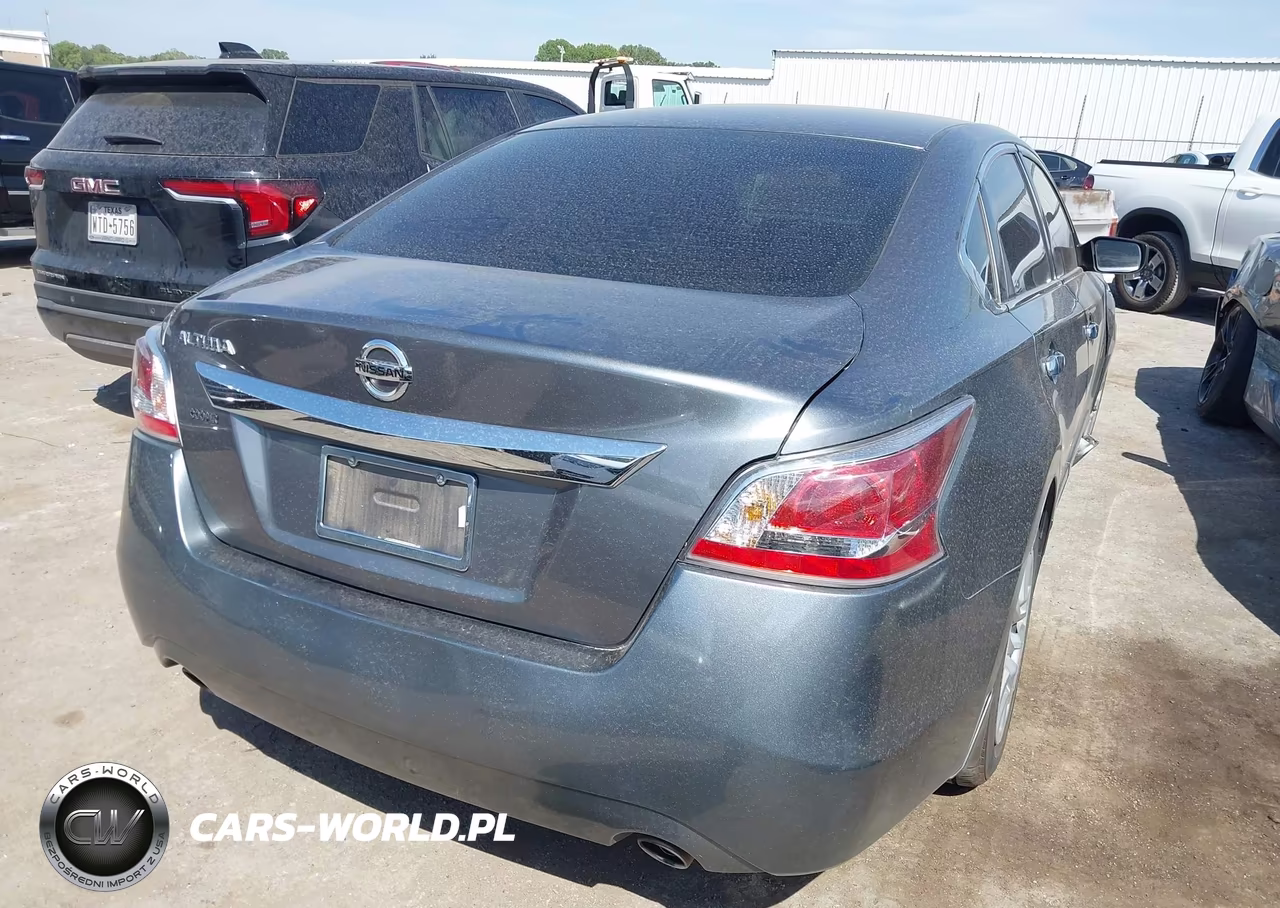 2015 Nissan Altima 2.5 S VIN:1N4AL3AP5FC127445 - 4