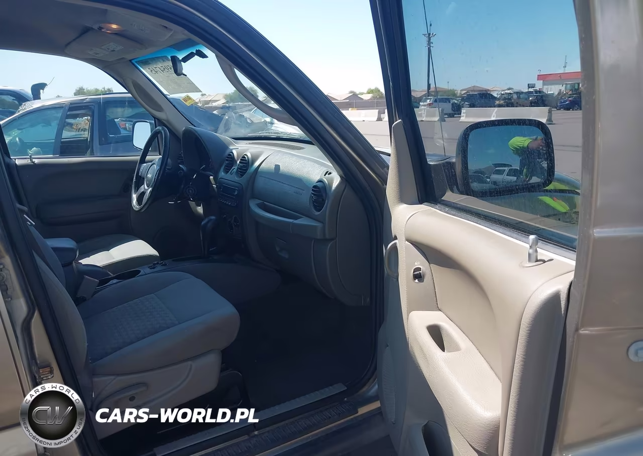 2005 Jeep Liberty Sport VIN:1J4GL48KX5W503147 - 5