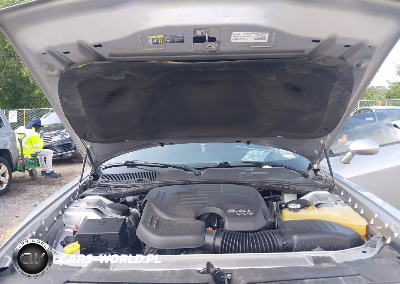 2018 Dodge Challenger Sxt VIN:2C3CDZAGXJH242264 - 10
