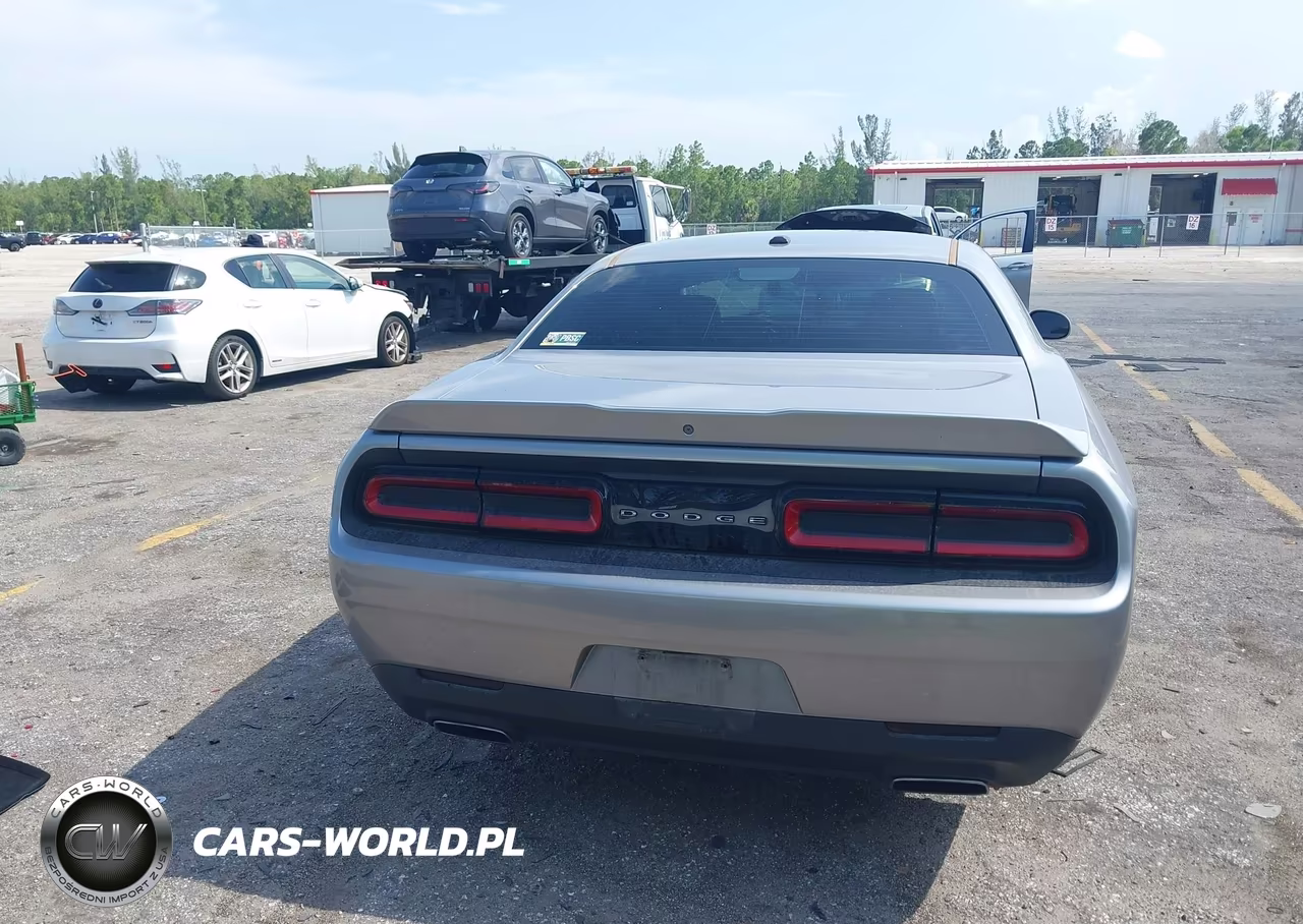 2018 Dodge Challenger Sxt VIN:2C3CDZAGXJH242264 - 16