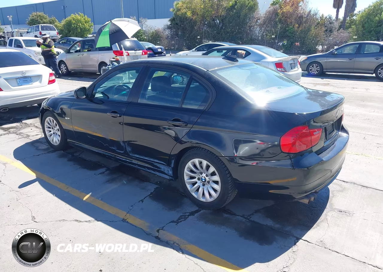 2009 BMW 328I VIN:WBAPH57599NM32749 - 3