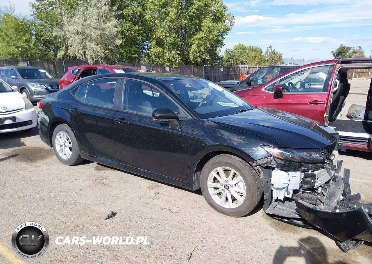 2025 Toyota Camry Le VIN:4T1DAACKXSU601229 - 13