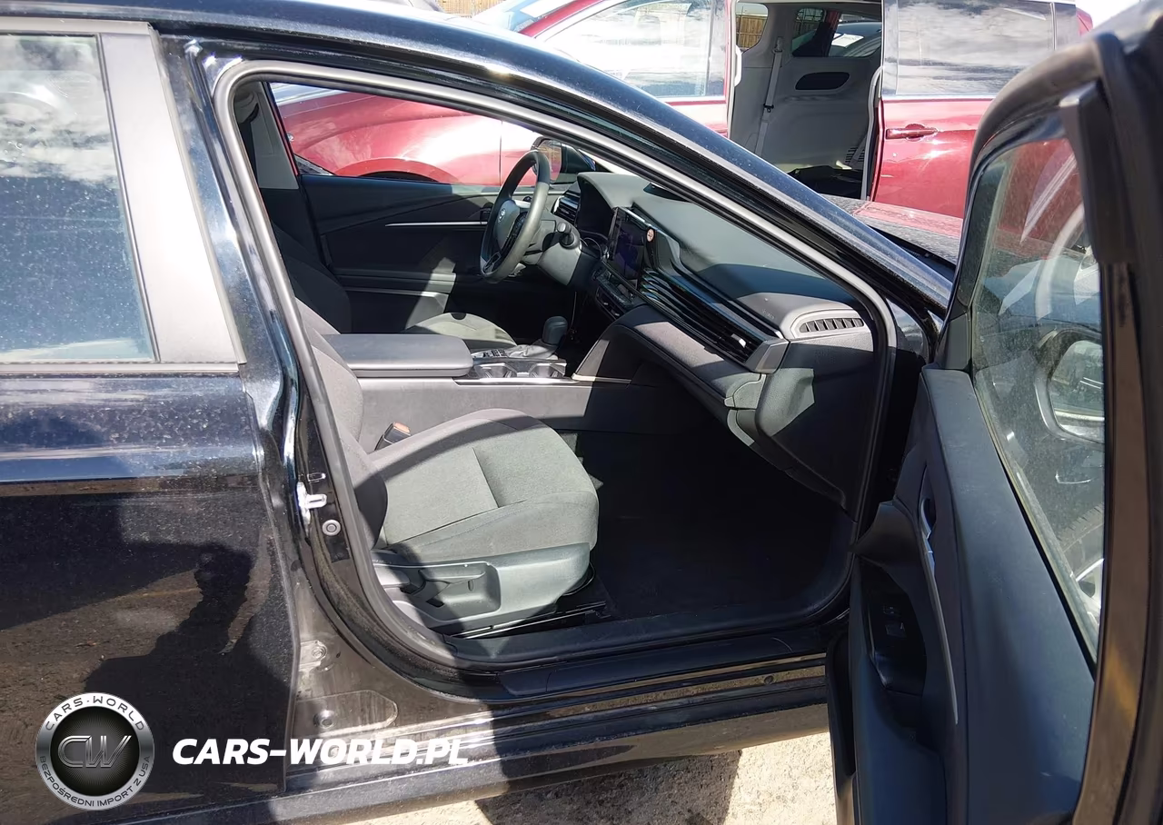 2025 Toyota Camry Le VIN:4T1DAACKXSU601229 - 5