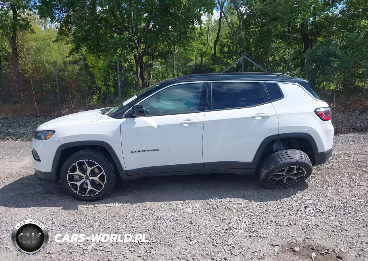 2025 Jeep Compass Limited VIN:3C4NJDCN0ST525275 - 14