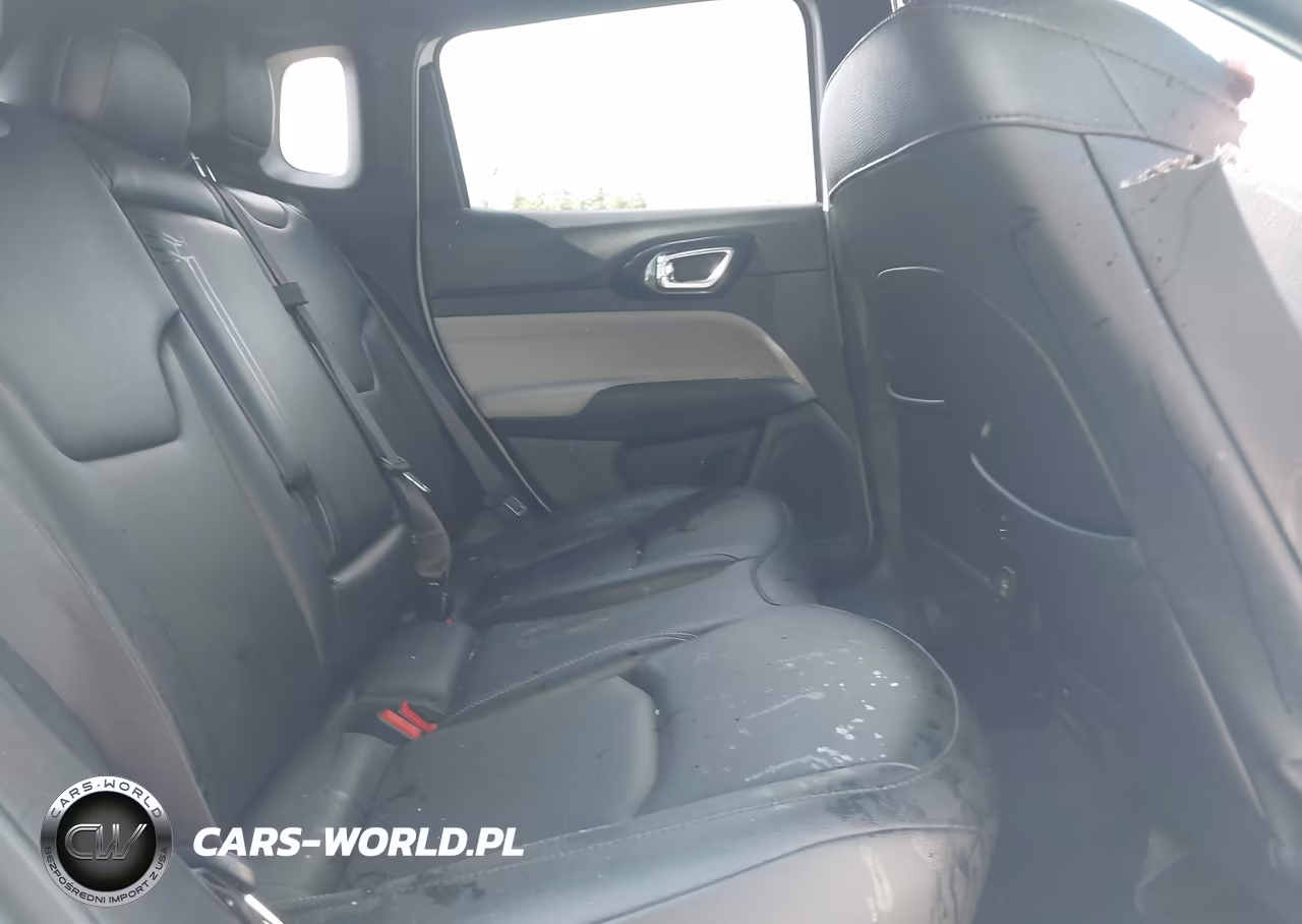 2025 Jeep Compass Limited VIN:3C4NJDCN0ST525275 - 8