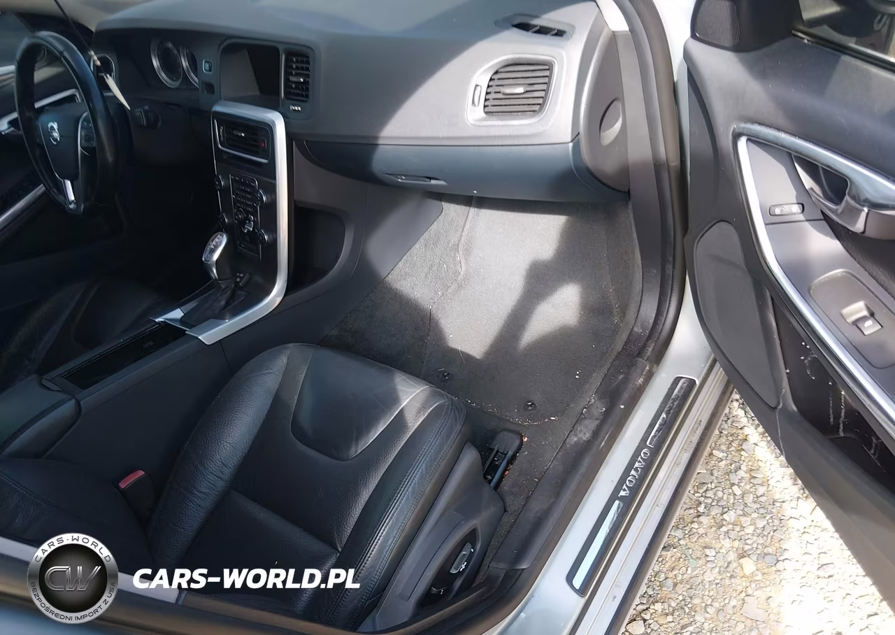 2013 Volvo S60 T5 VIN:YV1612FS6D2207511 - 5
