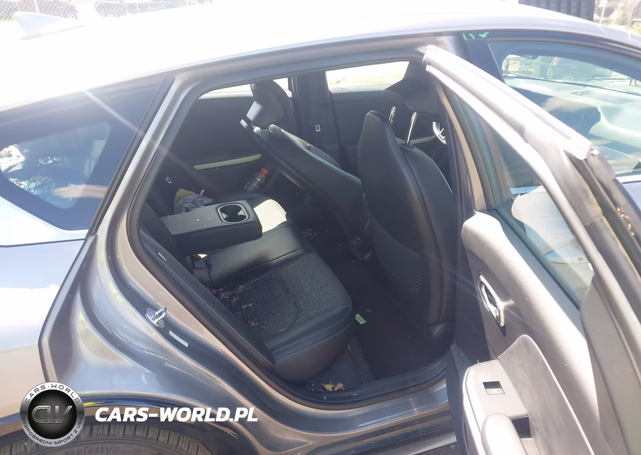 2025 Kia K4 Gt-Line VIN:3KPFW4DE3SE176914 - 8