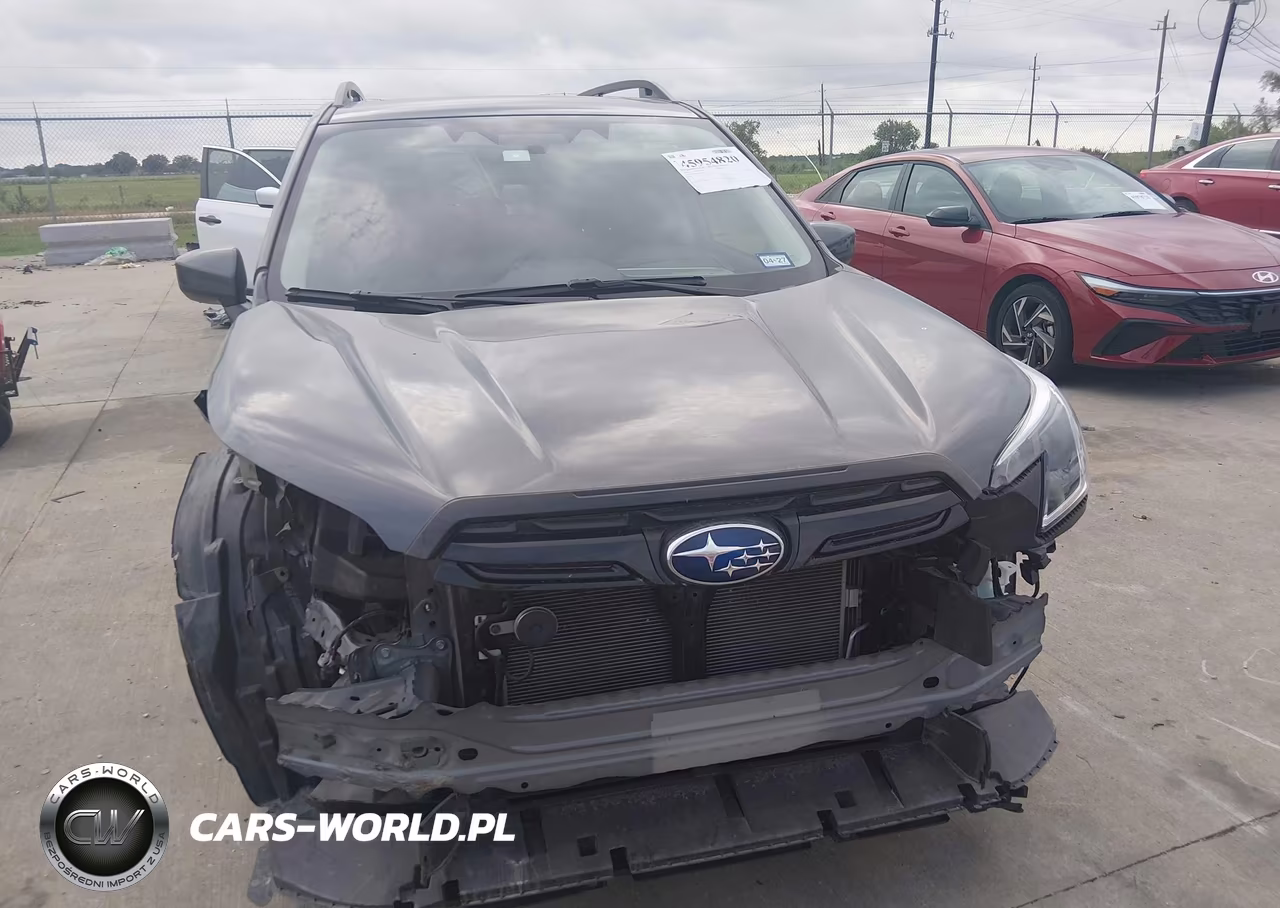 2024 Subaru Forester Premium VIN:JF2SKADC6RH429351 - 12