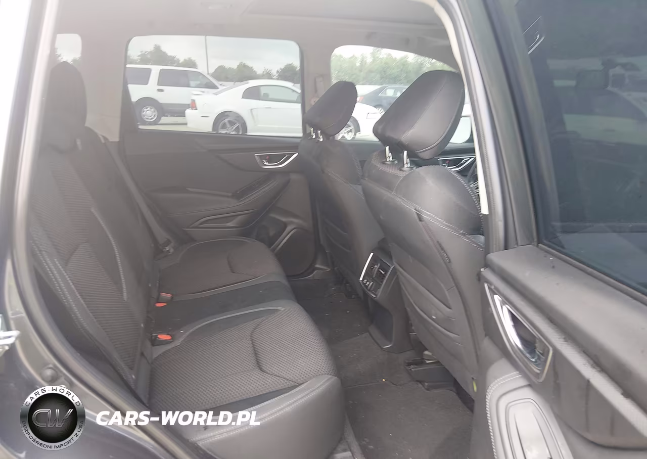 2024 Subaru Forester Premium VIN:JF2SKADC6RH429351 - 8