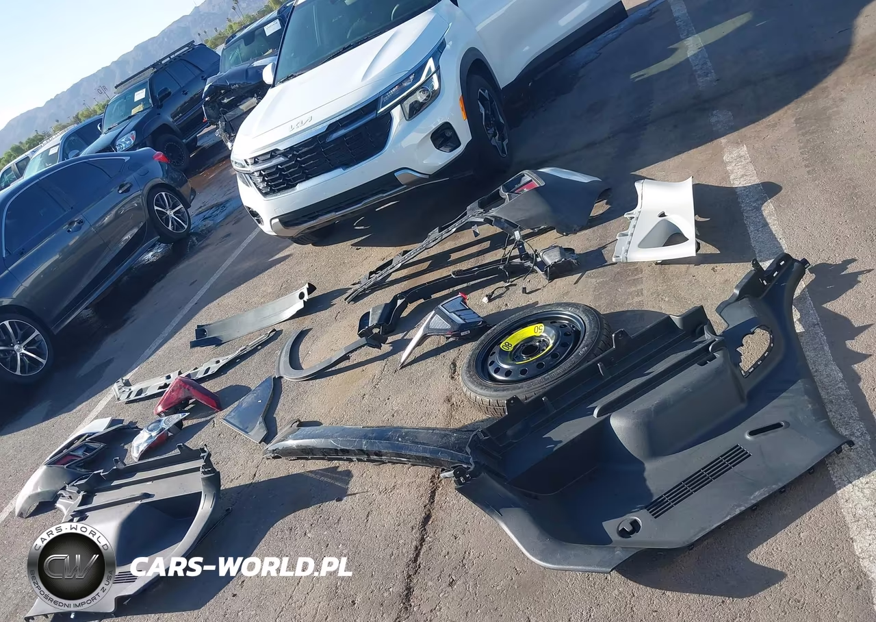 2025 Kia Seltos S VIN:KNDEUCAA9S7751577 - 12