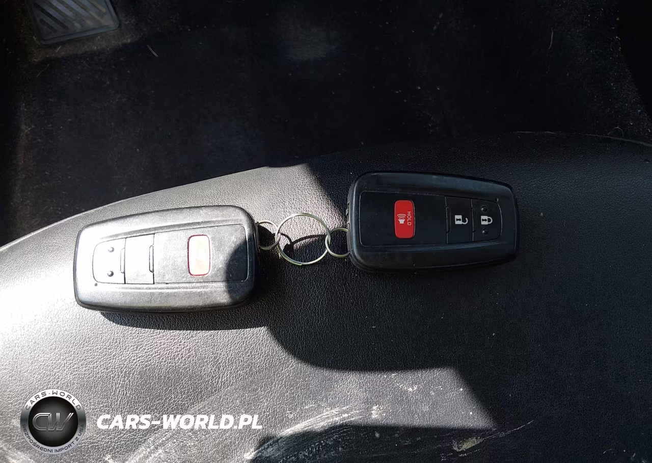 2016 Toyota Prius Four VIN:JTDKARFU1G3016124 - 11