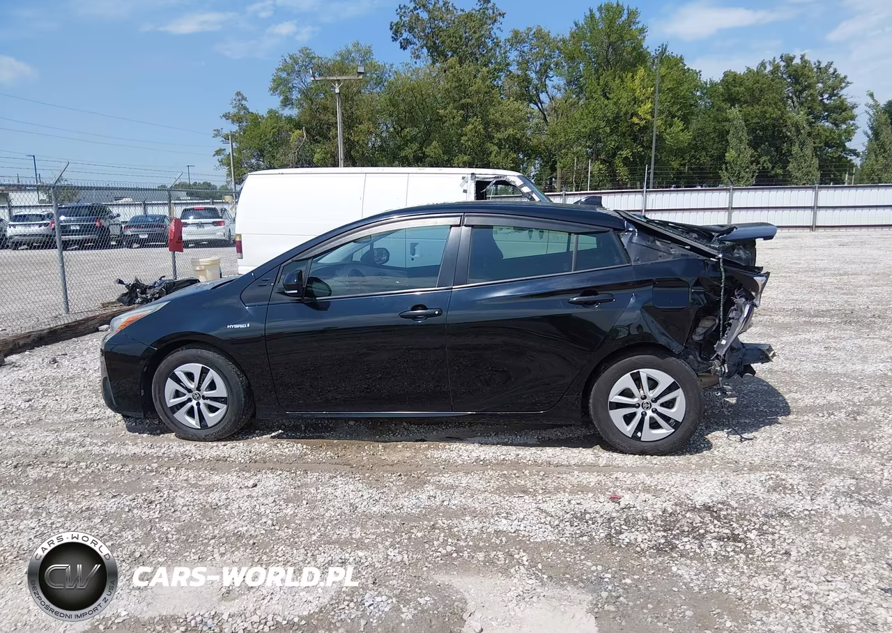 2016 Toyota Prius Four VIN:JTDKARFU1G3016124 - 15
