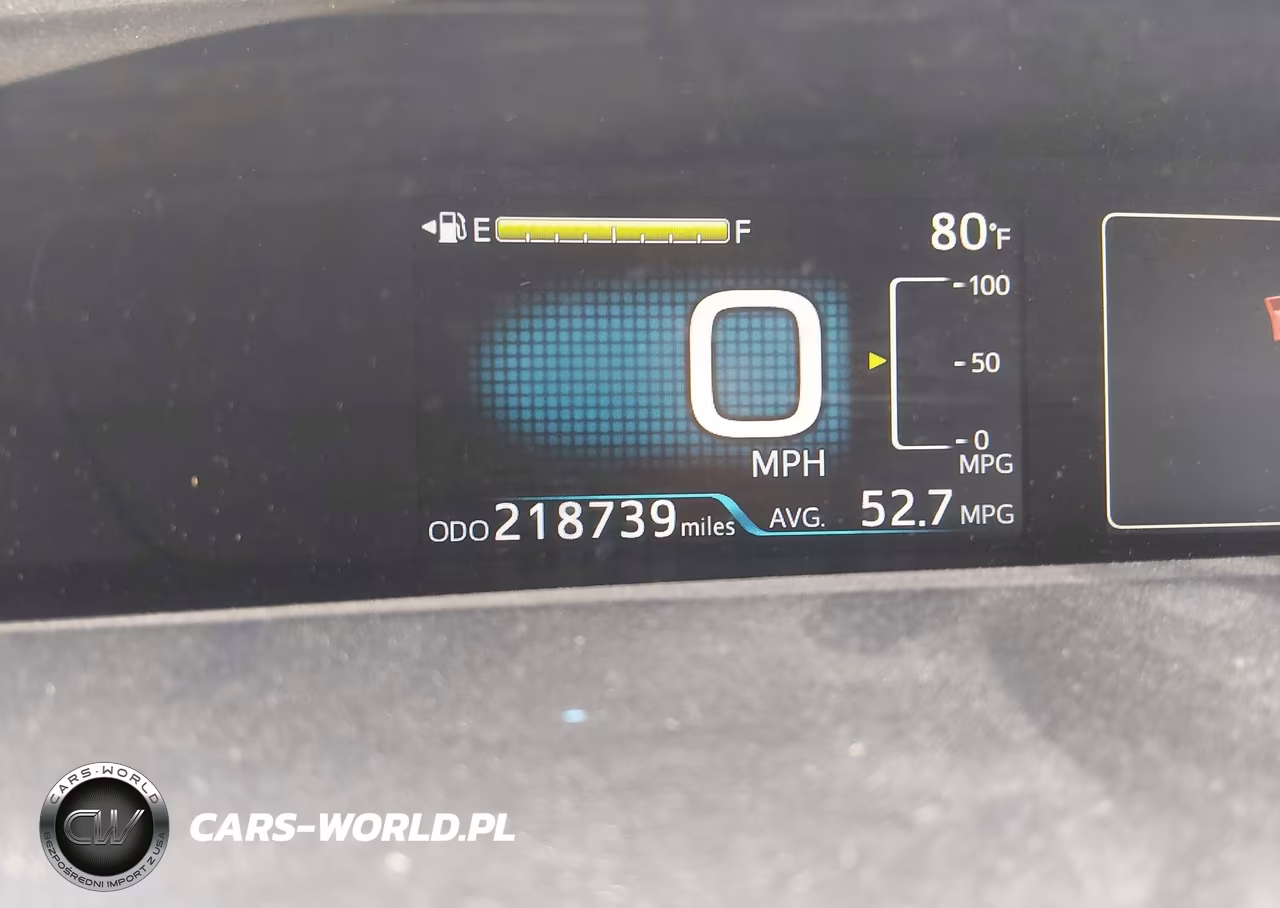 2016 Toyota Prius Four VIN:JTDKARFU1G3016124 - 16