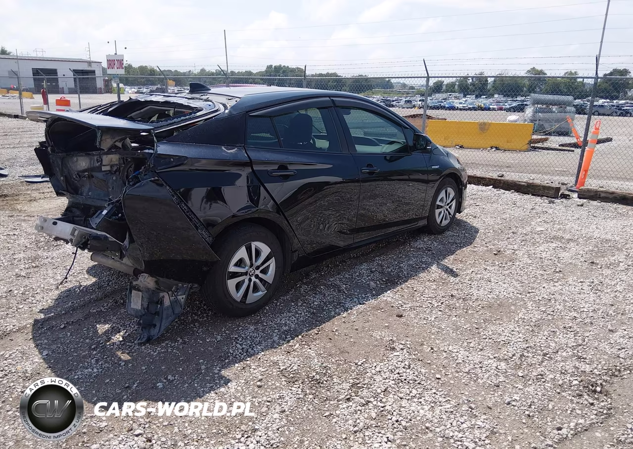 2016 Toyota Prius Four VIN:JTDKARFU1G3016124 - 4