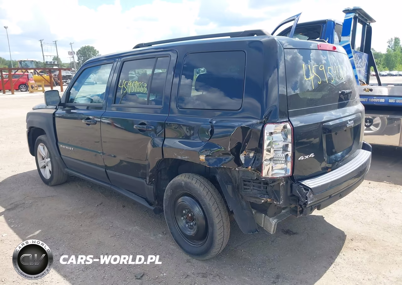 2014 Jeep Patriot Latitude VIN:1C4NJRFB9ED721630 - 3