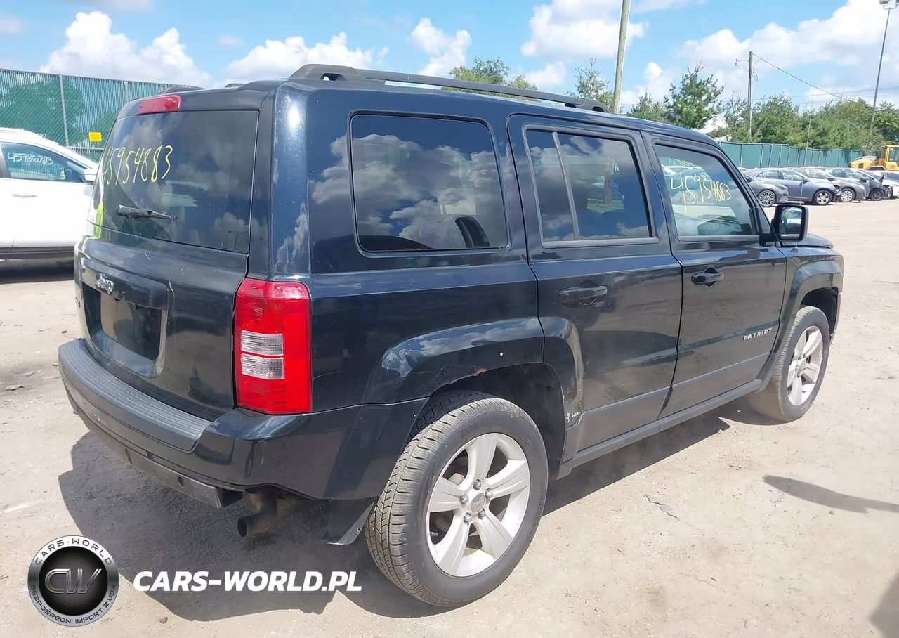 2014 Jeep Patriot Latitude VIN:1C4NJRFB9ED721630 - 4