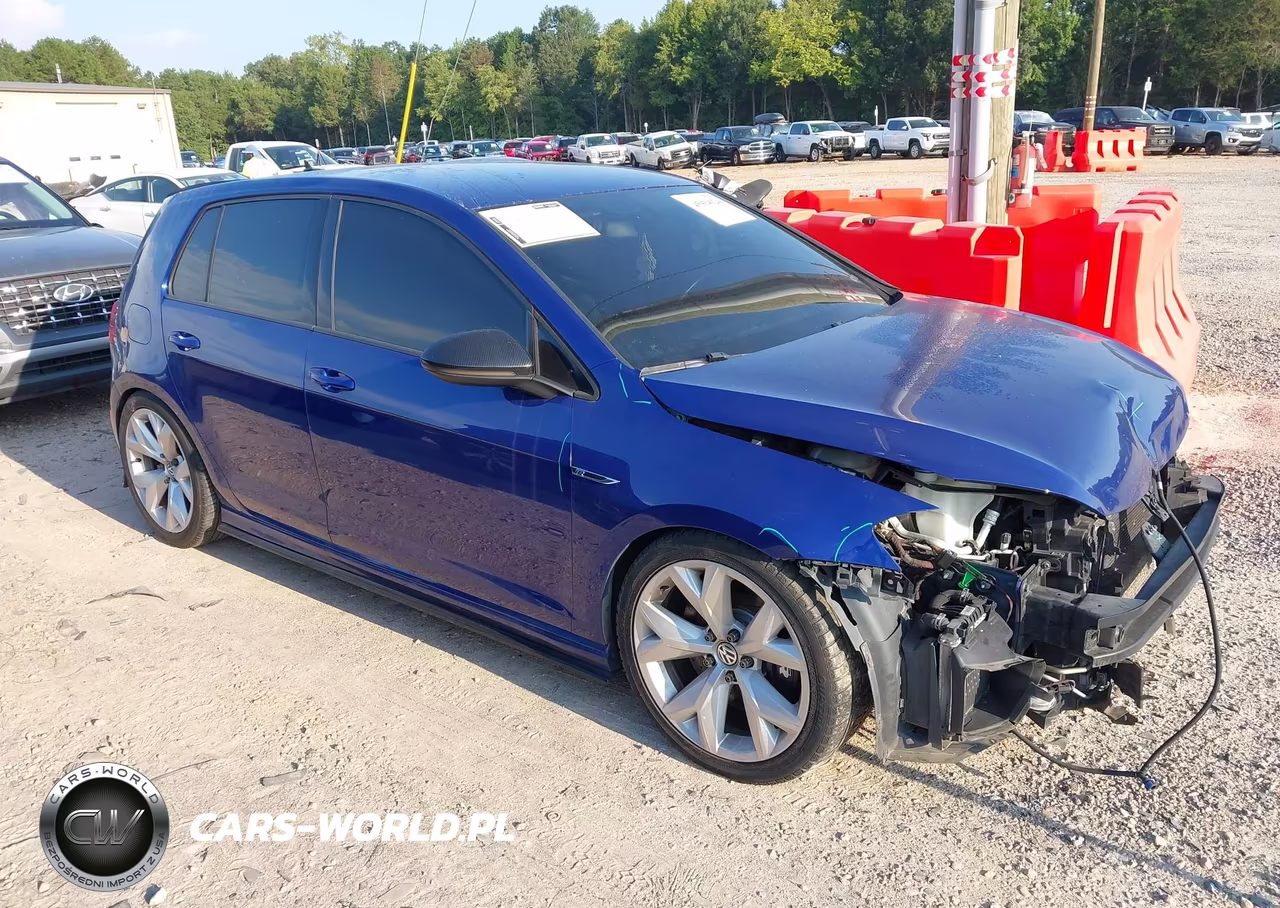 2015 Volkswagen Golf R 4-Door