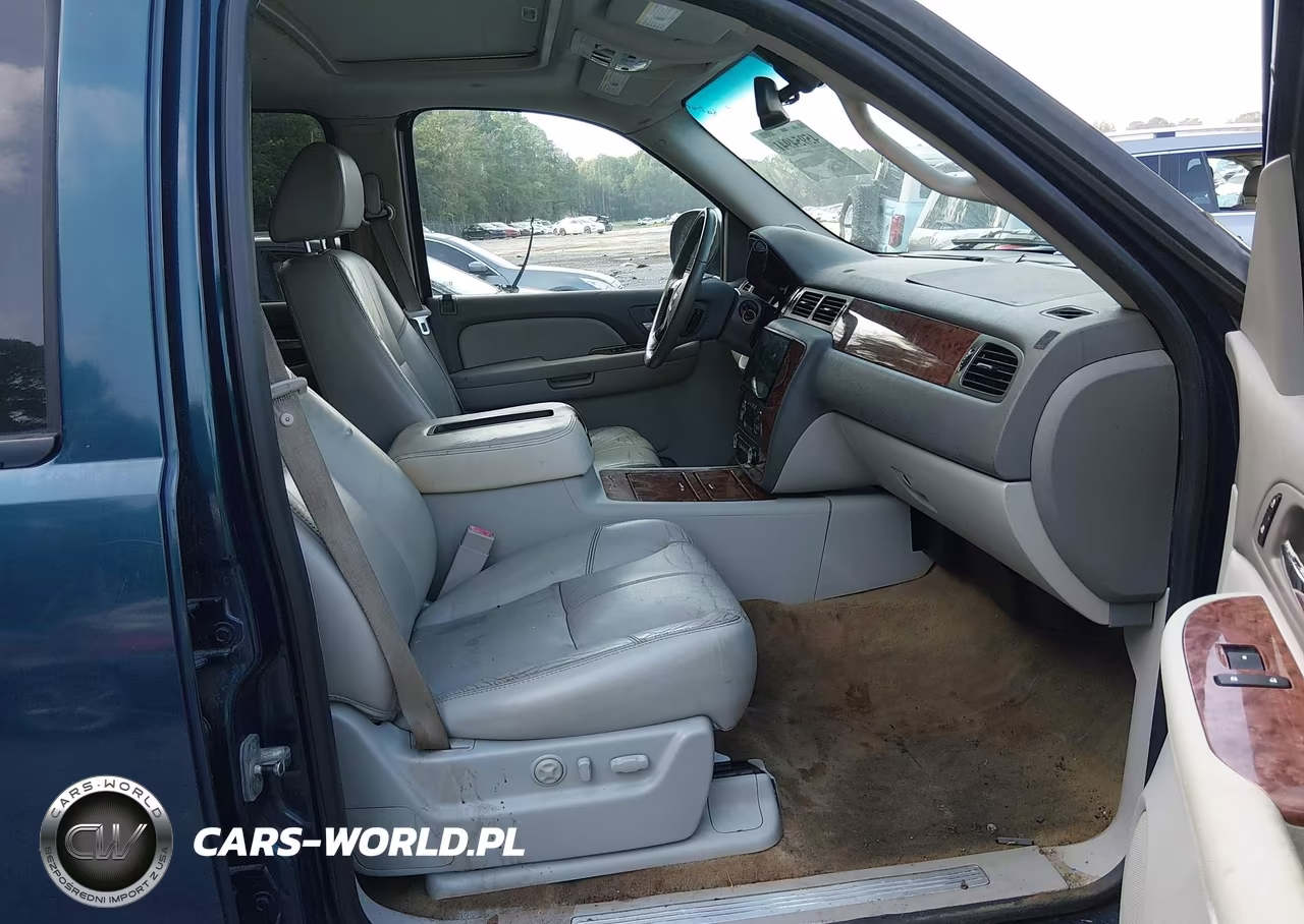 2007 Chevrolet Suburban 1500 Ltz VIN:1GNFC16007R334864 - 5