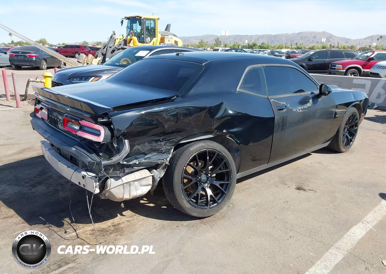 2019 Dodge Challenger Sxt VIN:2C3CDZAG0KH686285 - 4