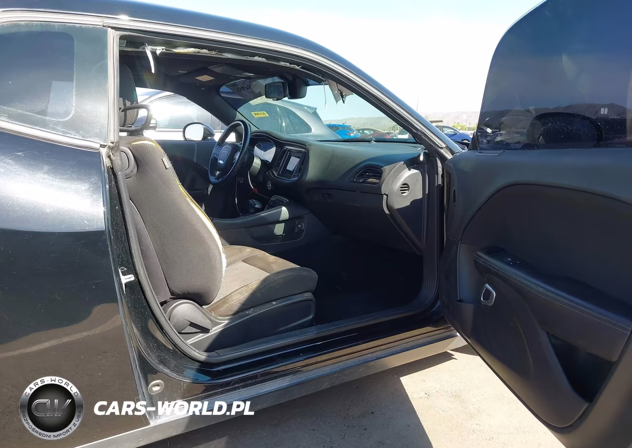 2019 Dodge Challenger Sxt VIN:2C3CDZAG0KH686285 - 5