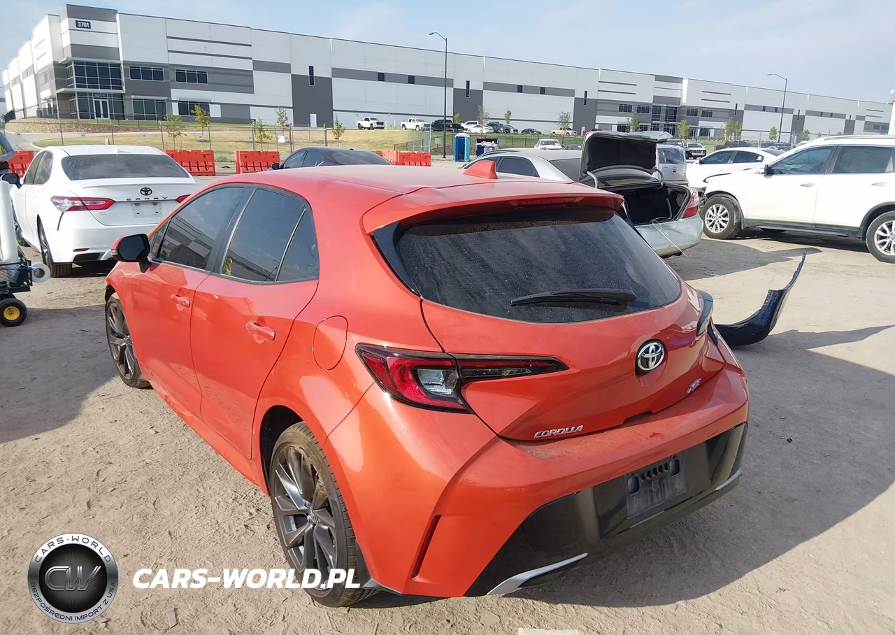 2025 Toyota Corolla Xse VIN:JTNC4MBE8S3253887 - 3