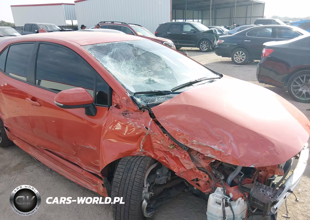 2025 Toyota Corolla Xse VIN:JTNC4MBE8S3253887 - 6
