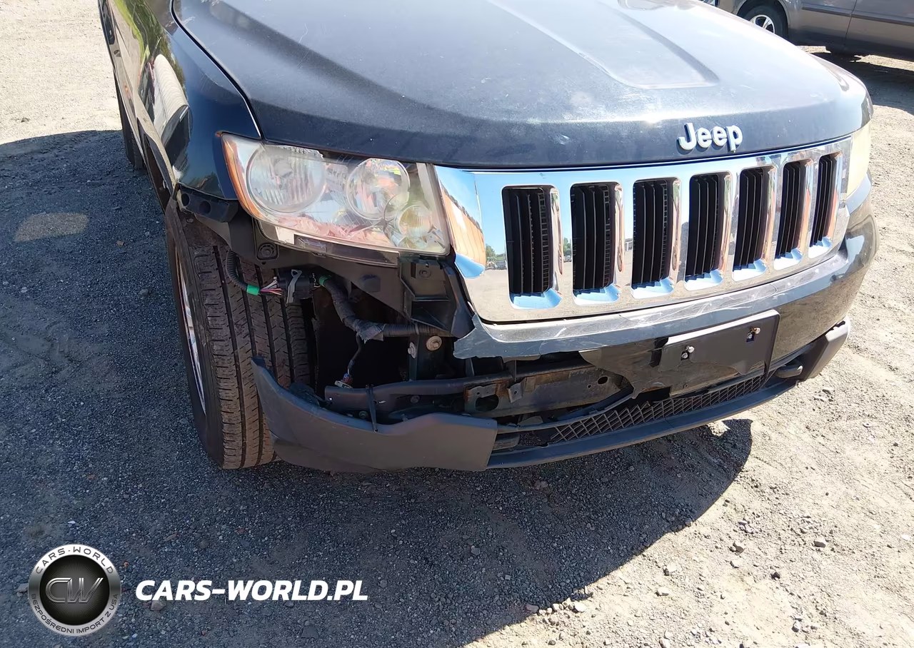 2012 Jeep Grand Cherokee Laredo VIN:1C4RJFAG9CC317507 - 6