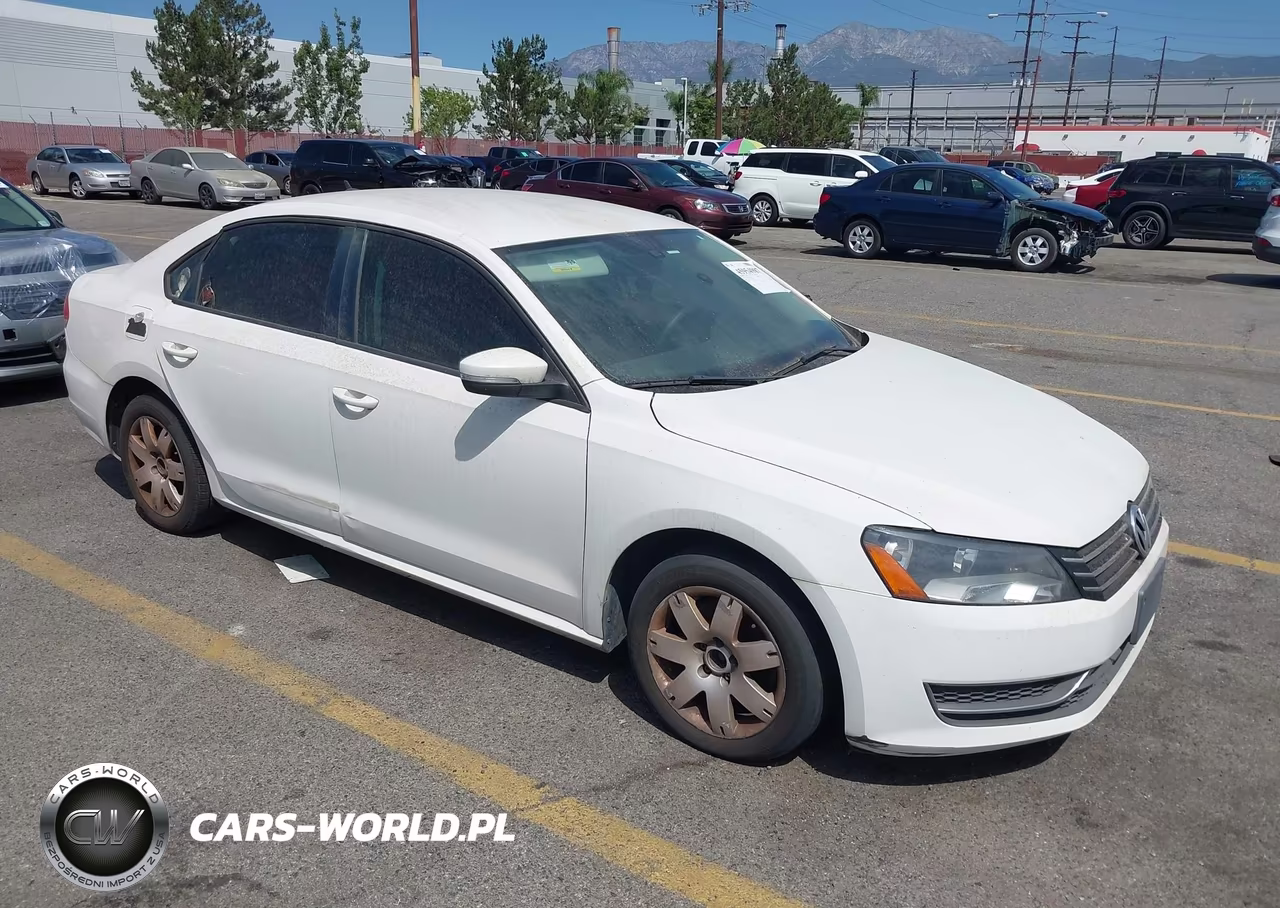 2014 Volkswagen Passat 1.8T S – zdjęcie 1 z 13