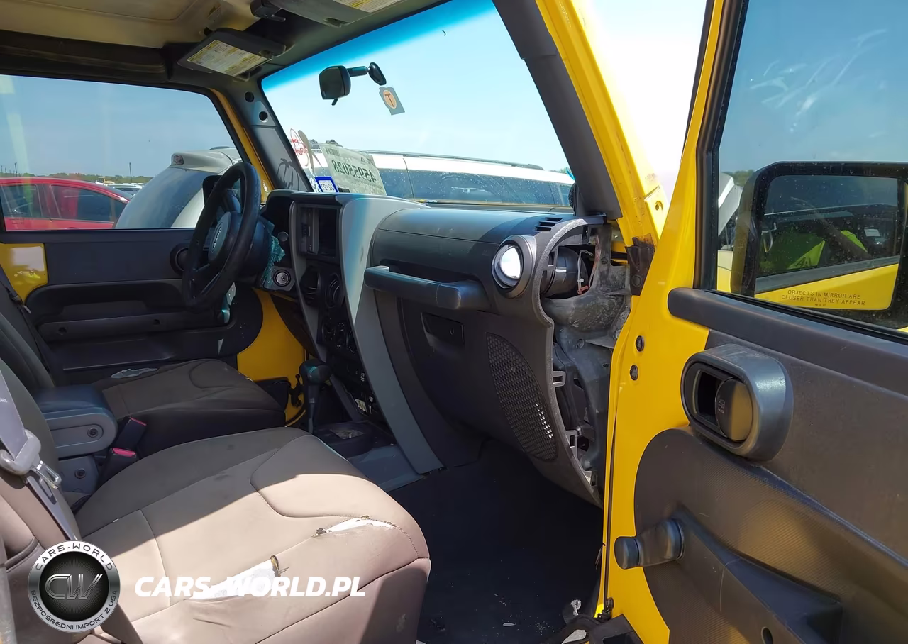 2008 Jeep Wrangler Unlimited X VIN:1J4GB39118L576660 - 5