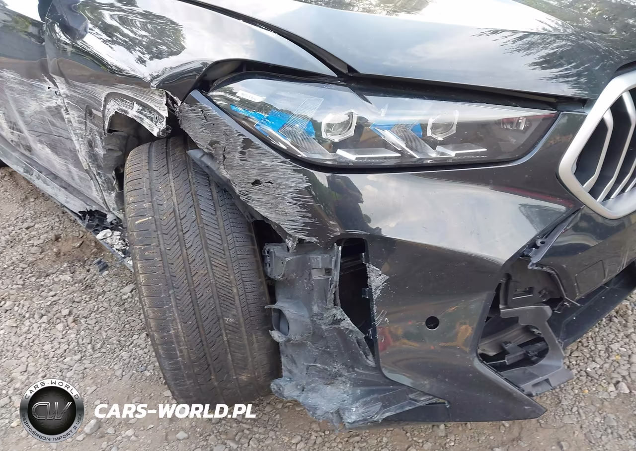 2026 BMW X6 xDrive40I VIN:5UX33EX09T9226785 - 17