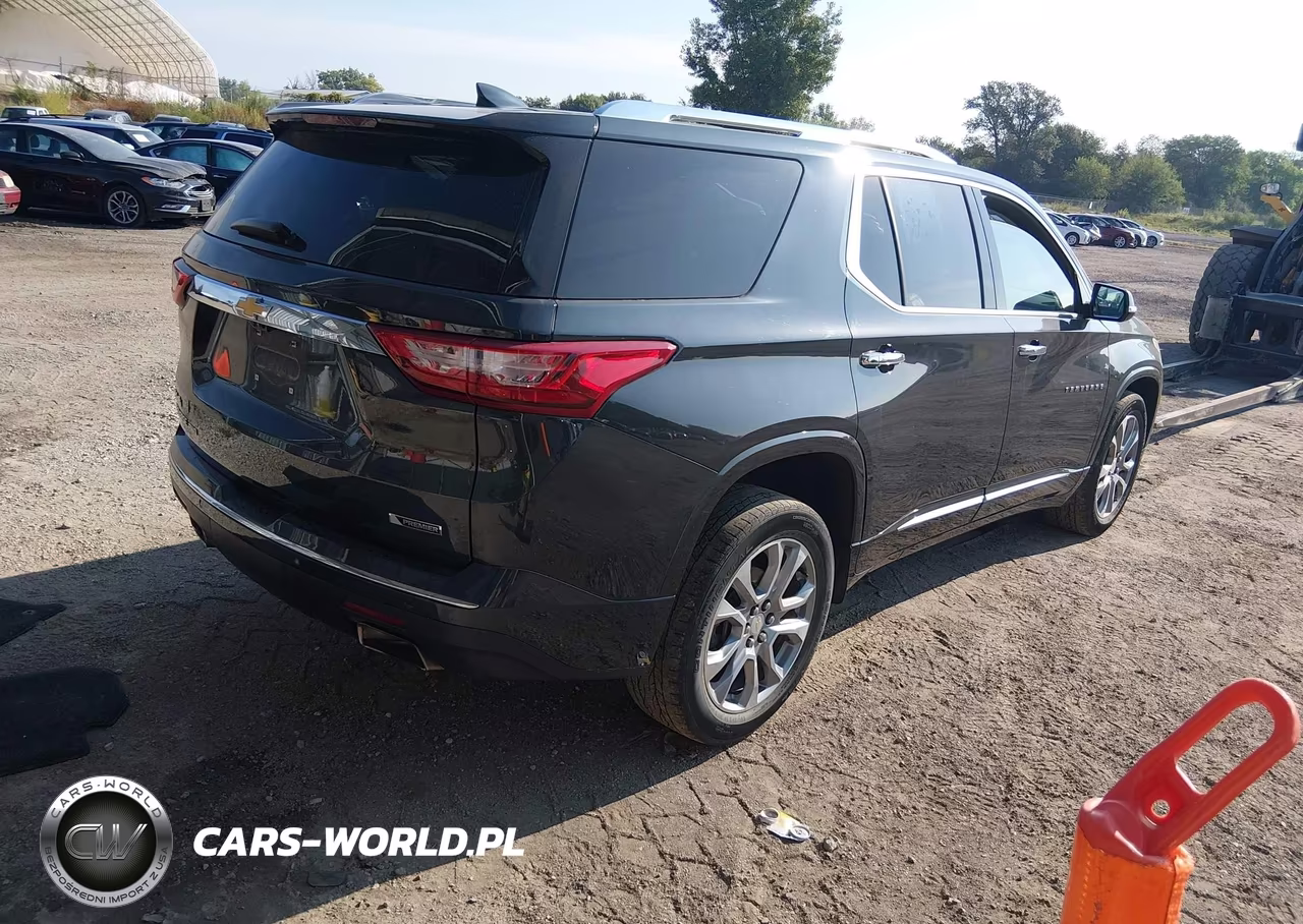 2018 Chevrolet Traverse Premier VIN:1GNEVJKW0JJ270783 - 4
