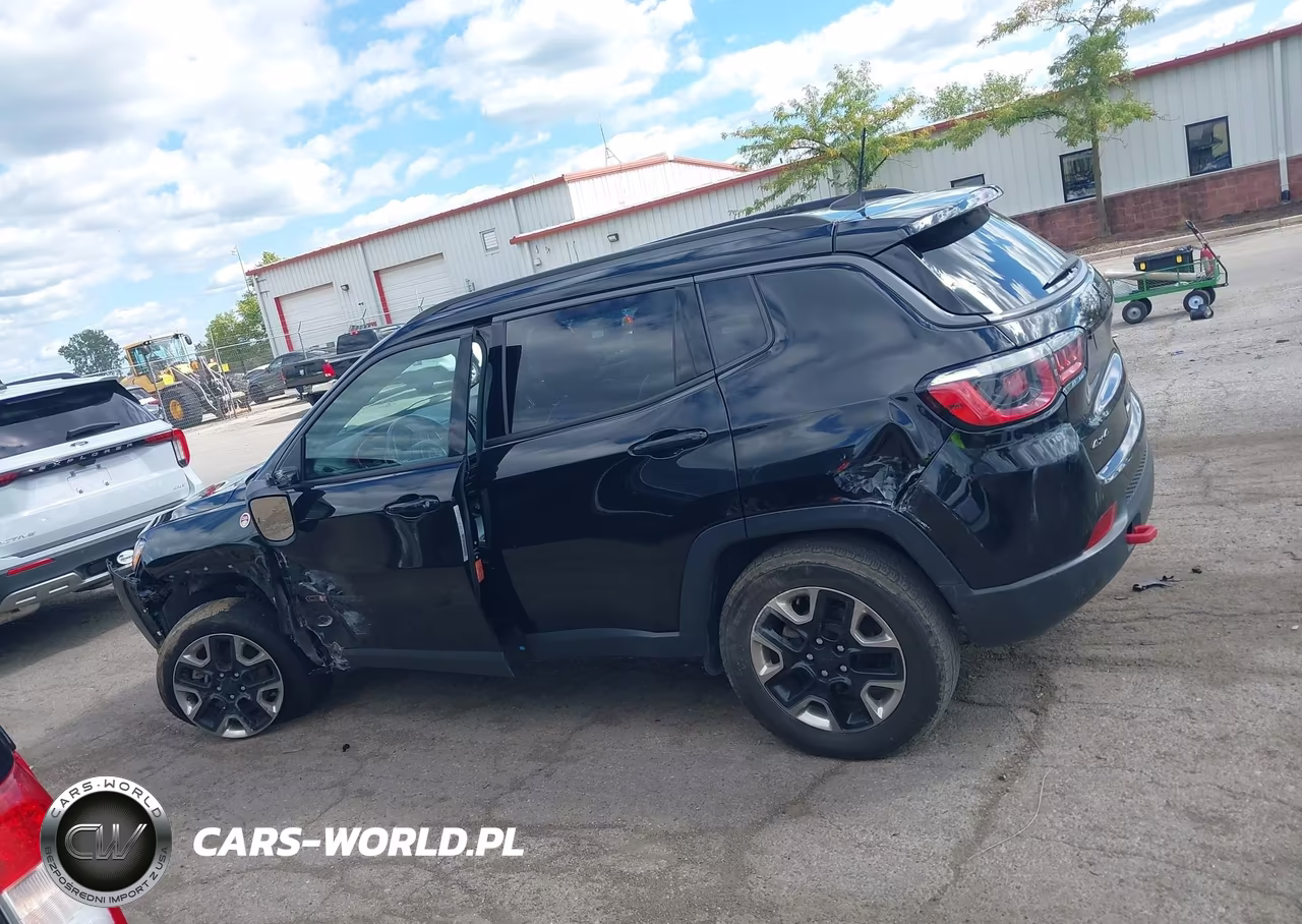 2018 Jeep Compass Trailhawk 4X4 VIN:3C4NJDDB9JT129817 - 14