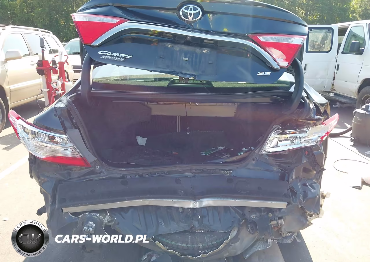 2016 Toyota Camry Se VIN:4T1BF1FK7GU119765 - 17