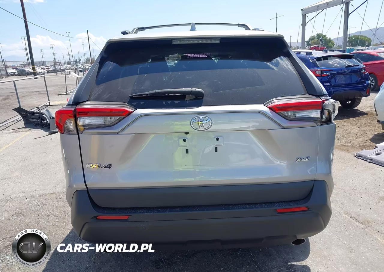 2021 Toyota Rav4 Xle Premium VIN:2T3C1RFV1MC136481 - 16